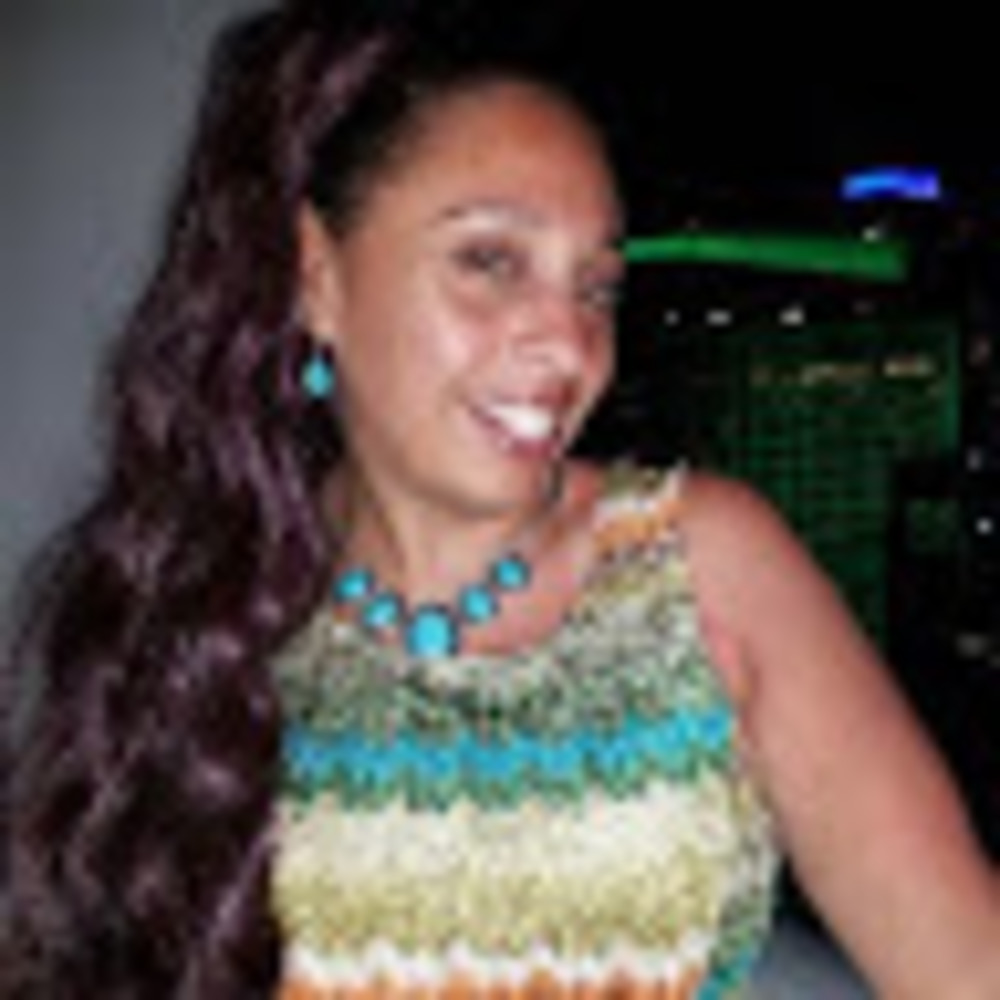 Meet your Posher, Damaris